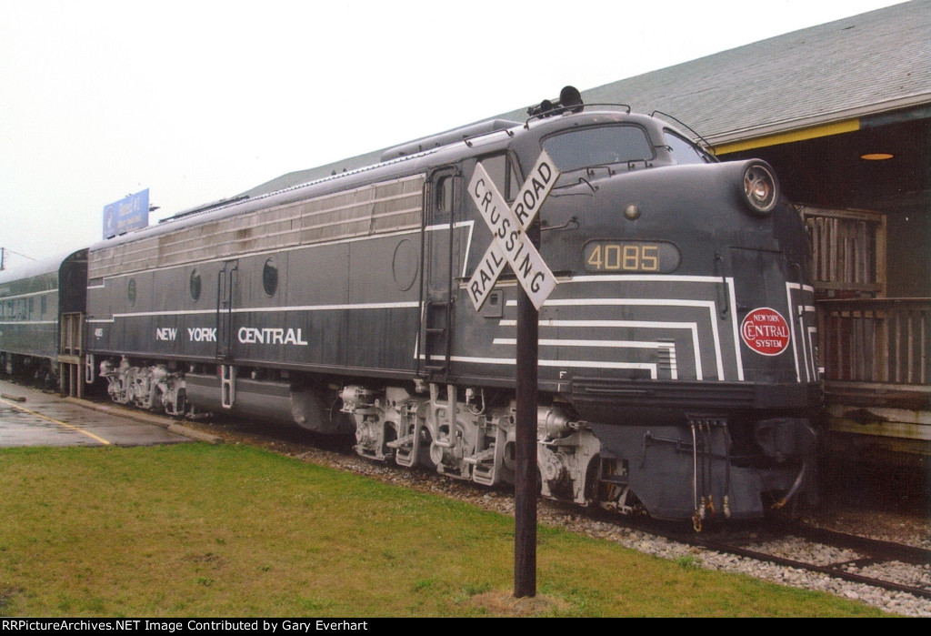 NYC E8A #4085 - New York Central